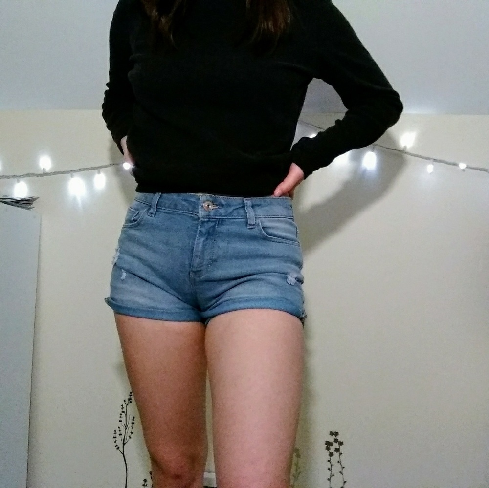 juniors distressed shorts